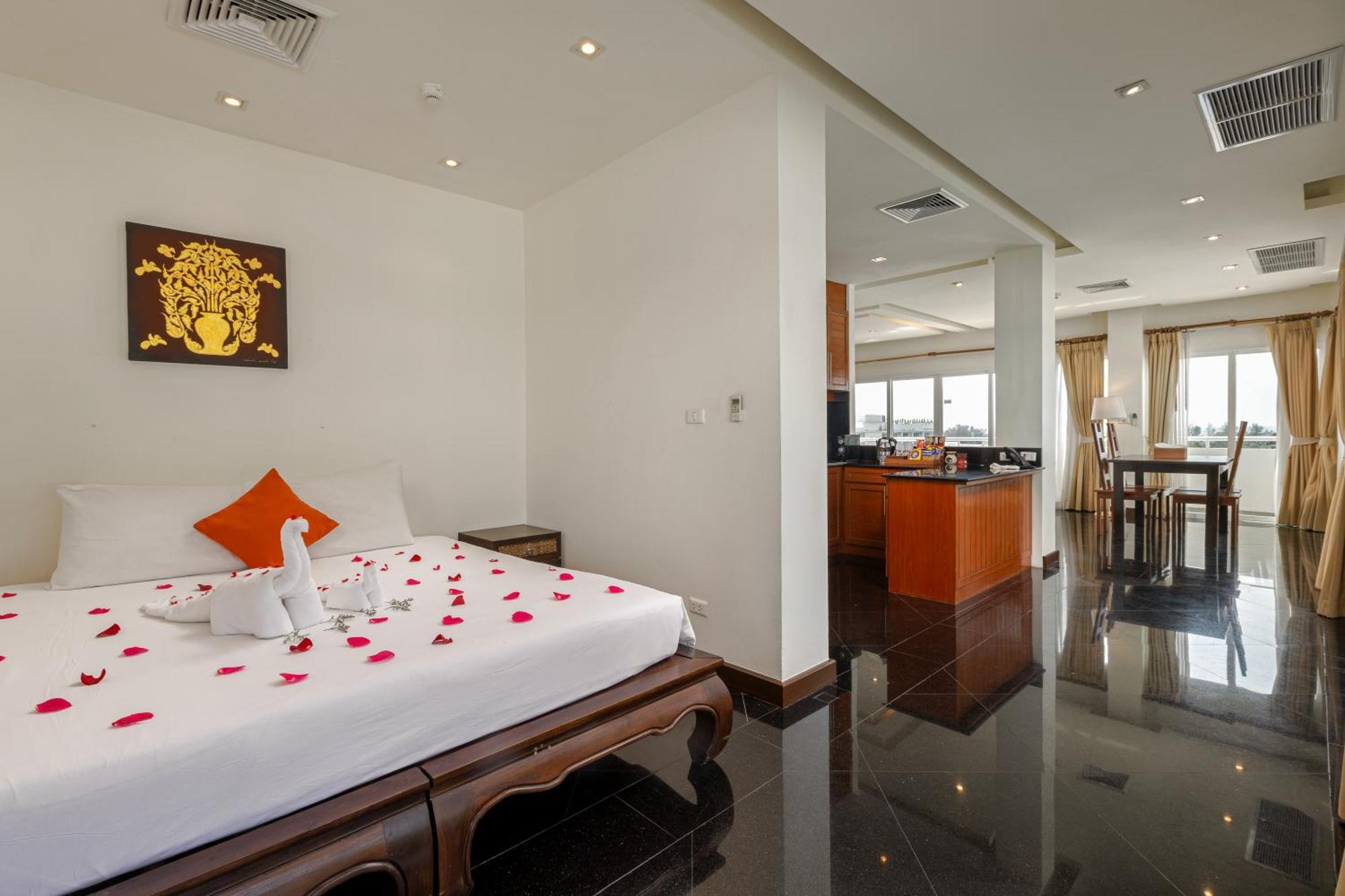 Phunawa Resort Phuket Karon Beach - Sha Plus Esterno foto
